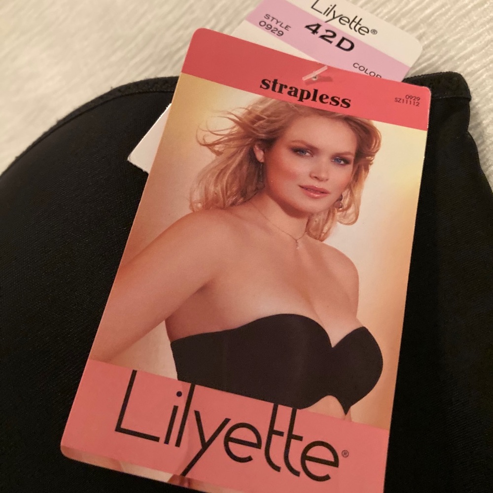 COPY - NWT Lilyette Strapless 42D Underwire Bandeau Bra